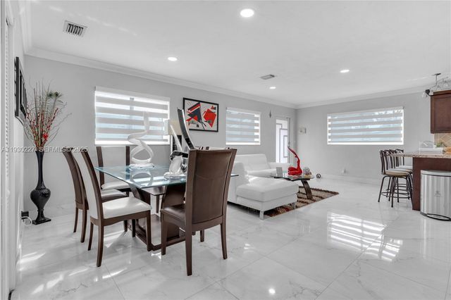 11051 SW 69th Dr, Miami, FL 33173