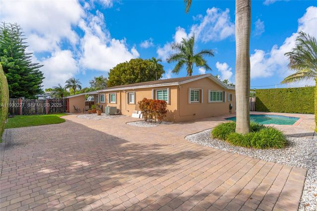 11051 SW 69th Dr, Miami, FL 33173