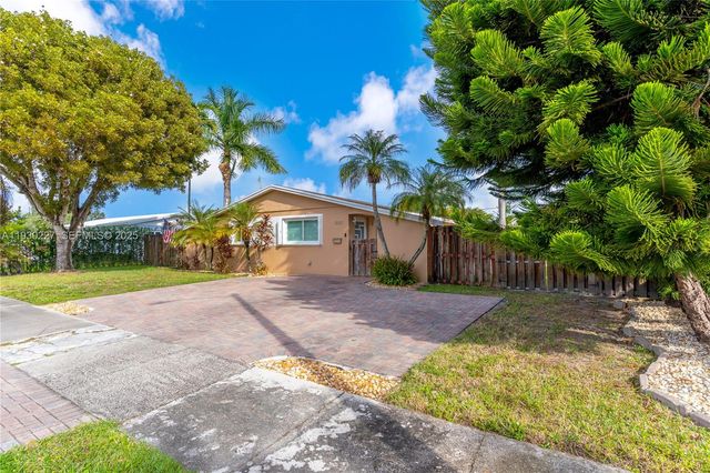 11051 SW 69th Dr, Miami, FL 33173