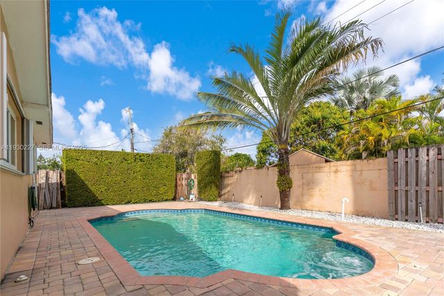 11051 SW 69th Dr, Miami, FL 33173