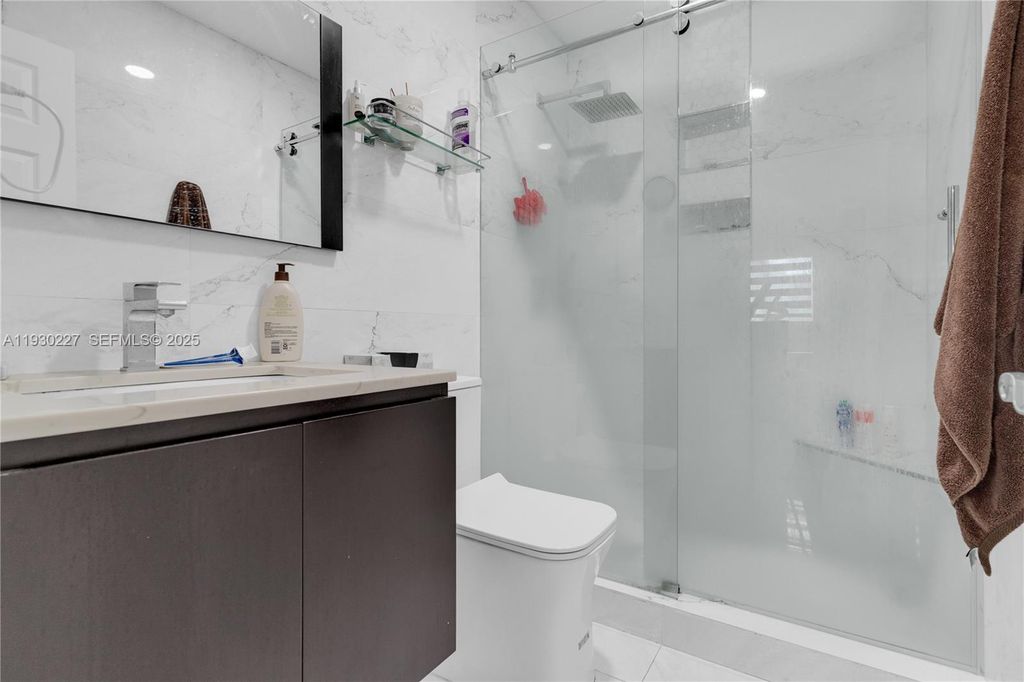 Image 13 of property listing at 11051 SW 69th Dr, Miami, FL 33173