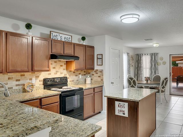 322 Palma Noce, San Antonio, TX 78253