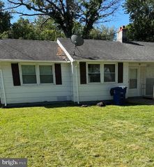 215 KINSLEY RD, Pemberton, NJ 08068