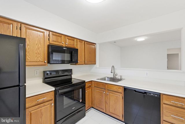 9266 CHAPMAN OAK DR, Manassas, VA 20110