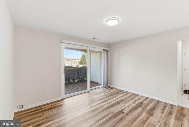 9266 CHAPMAN OAK DR, Manassas, VA 20110