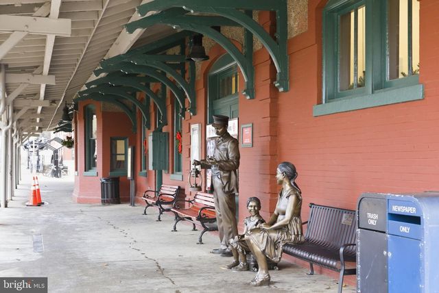 9266 CHAPMAN OAK DR, Manassas, VA 20110