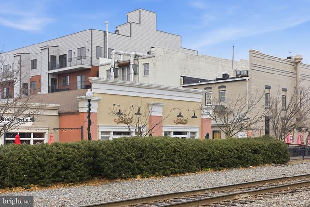 9266 CHAPMAN OAK DR, Manassas, VA 20110