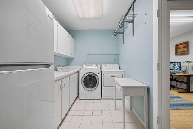 9923 SW 2ND PLACE, Gainesville, FL 32607