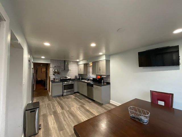 397 Saginaw Avenue, Calumet City, IL 60409