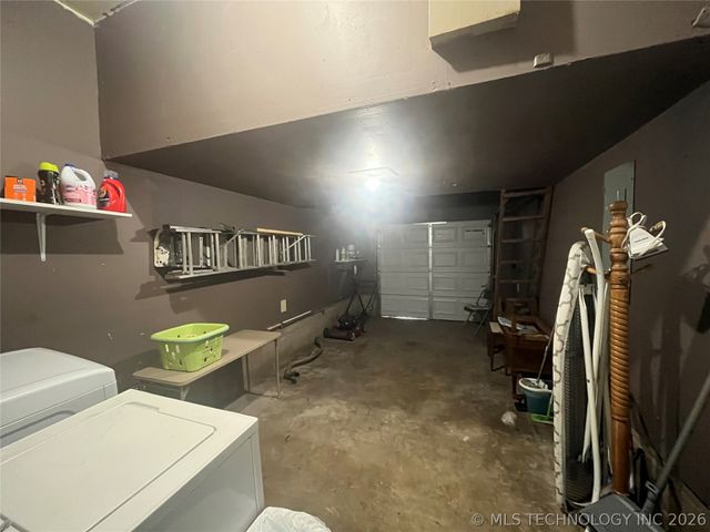 2014 N Delaware Place, Tulsa, OK 74110