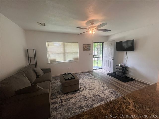 2014 N Delaware Place, Tulsa, OK 74110