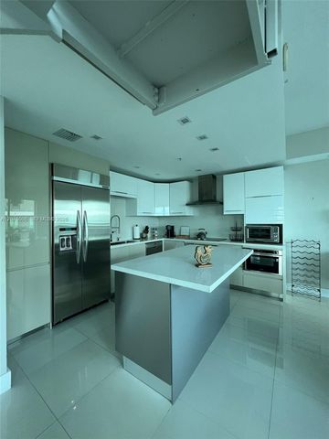 60 SW 13th Street 5210, Miami, FL 33130