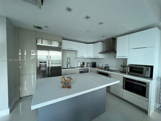 60 SW 13th Street 5210, Miami, FL 33130