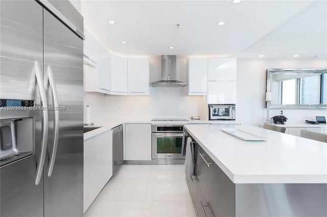60 SW 13th Street 5210, Miami, FL 33130