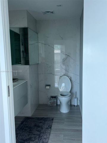 60 SW 13th Street 5210, Miami, FL 33130