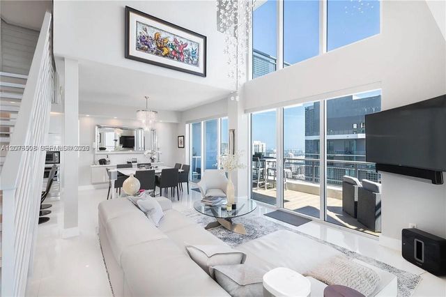 60 SW 13th Street 5210, Miami, FL 33130