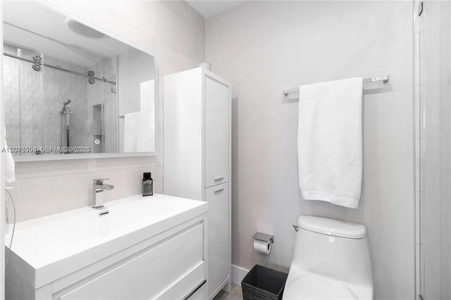 60 SW 13th Street 5210, Miami, FL 33130