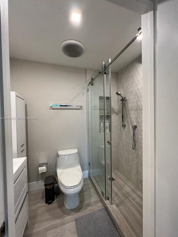 60 SW 13th Street 5210, Miami, FL 33130