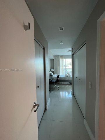 60 SW 13th Street 5210, Miami, FL 33130