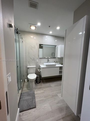 60 SW 13th Street 5210, Miami, FL 33130