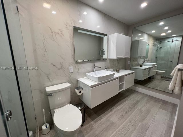 60 SW 13th Street 5210, Miami, FL 33130