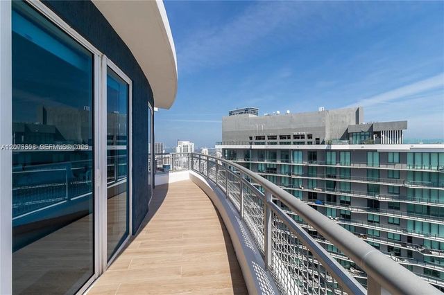 60 SW 13th Street 5210, Miami, FL 33130
