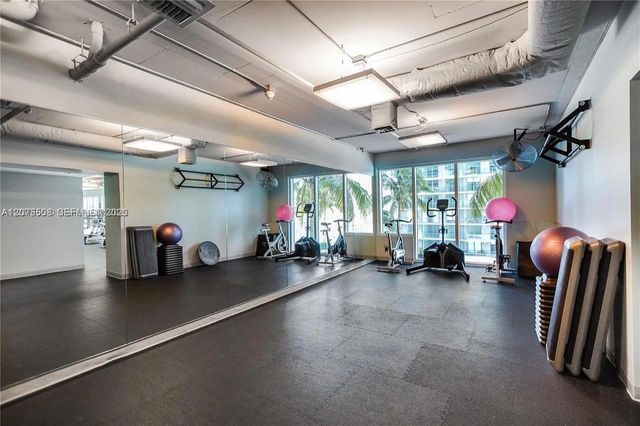 60 SW 13th Street 5210, Miami, FL 33130
