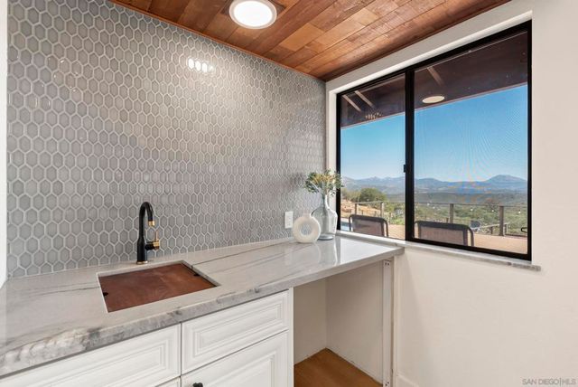 1106 Alpine Oaks Dr., Alpine, CA 91901