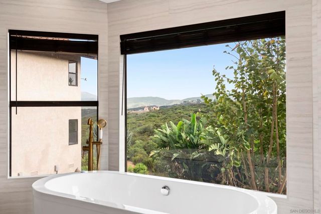 1106 Alpine Oaks Dr., Alpine, CA 91901