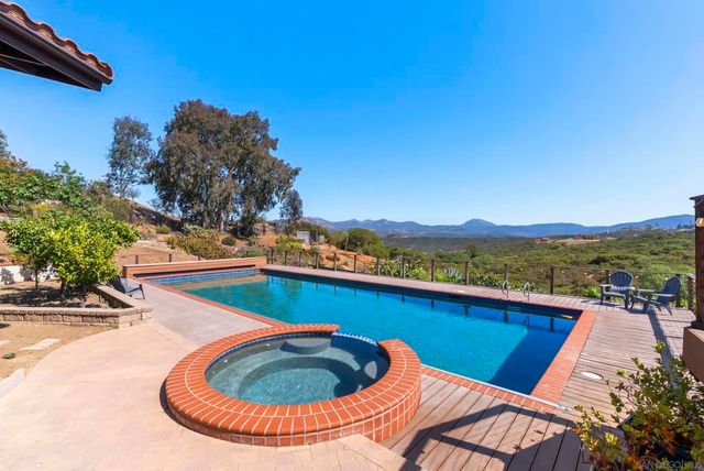 1106 Alpine Oaks Dr., Alpine, CA 91901
