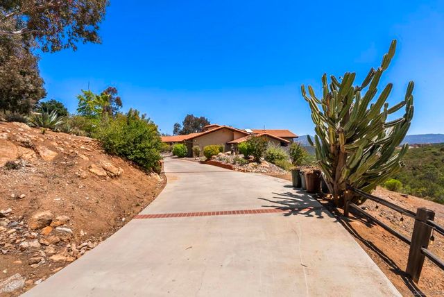 1106 Alpine Oaks Dr., Alpine, CA 91901