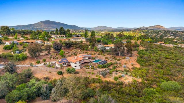 1106 Alpine Oaks Dr., Alpine, CA 91901