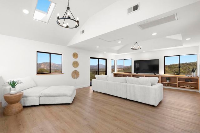 1106 Alpine Oaks Dr., Alpine, CA 91901