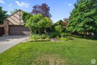 8916 S COBBLE CREST LN, Sandy, UT 84093