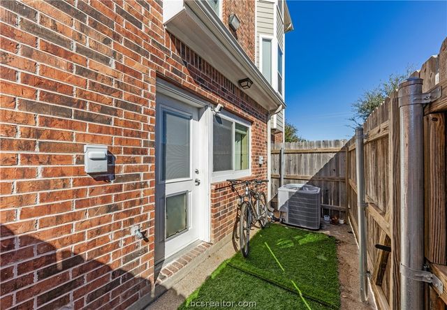 1198 Jones Butler Road 1403, College Station, TX 77840