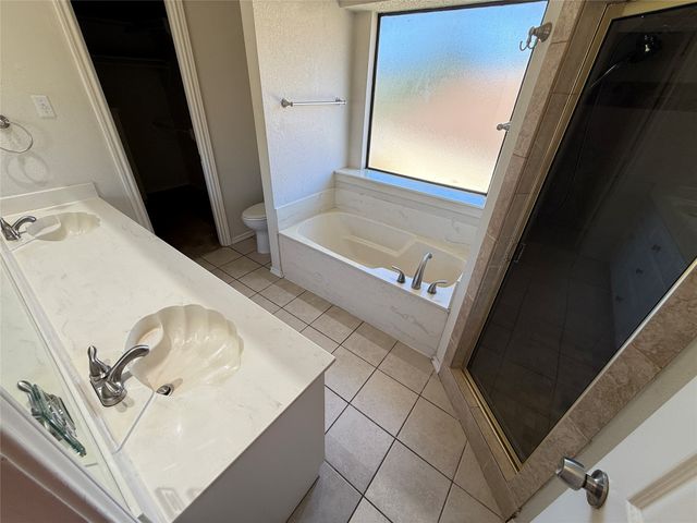 5731 Sterling Green Trail, Arlington, TX 76017