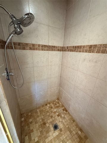 5731 Sterling Green Trail, Arlington, TX 76017