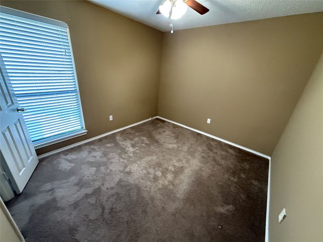 5731 Sterling Green Trail, Arlington, TX 76017