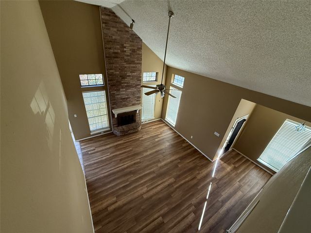 5731 Sterling Green Trail, Arlington, TX 76017