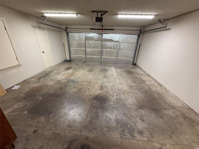 5731 Sterling Green Trail, Arlington, TX 76017