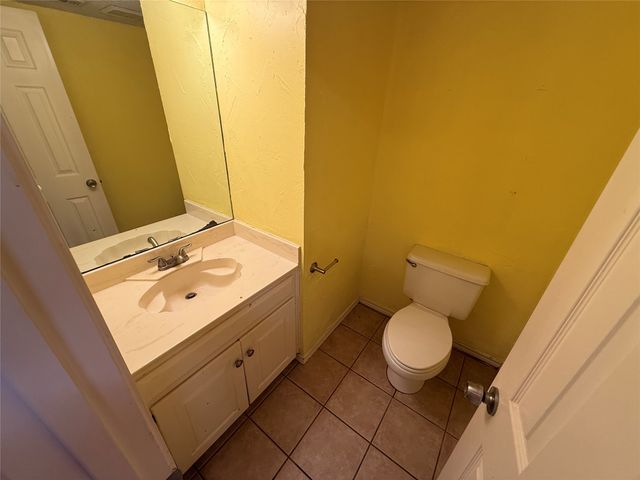 5731 Sterling Green Trail, Arlington, TX 76017