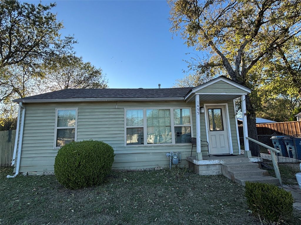 1455 Honor Drive, Desoto, TX 75115