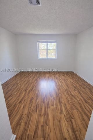 15761 SW 137 ave 202, Miami, FL 33177