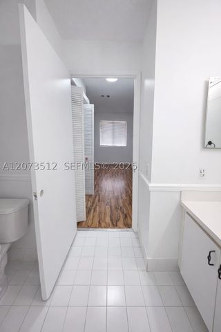 15761 SW 137 ave 202, Miami, FL 33177