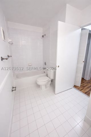 15761 SW 137 ave 202, Miami, FL 33177