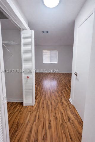15761 SW 137 ave 202, Miami, FL 33177