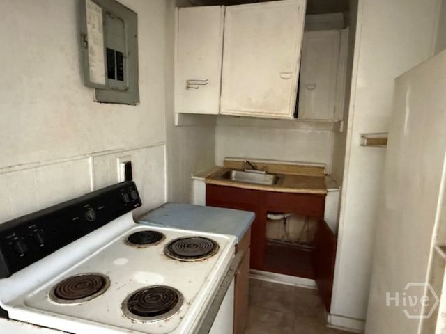 801 Lynah Street, Savannah, GA 31415