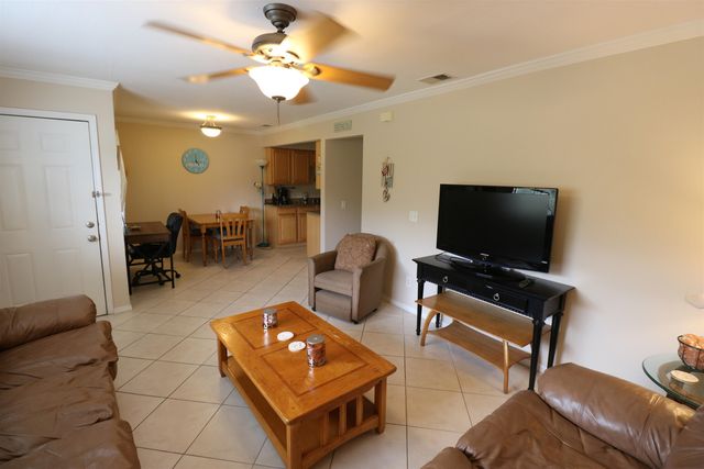 47 Brigantine Ct, St Augustine Beach, FL 32080