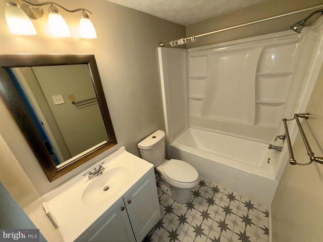 19605 KILCREGGAN WAY, Gaithersburg, MD 20879