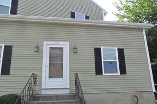 848 Waverly St 2, Framingham, MA 01702